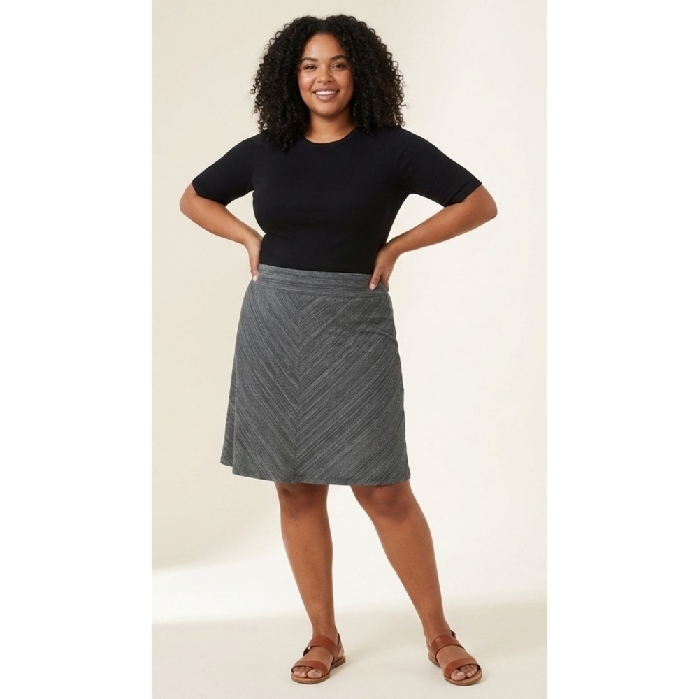 Ava & Viv Gray Striped Knit A-Line Midi Skirt